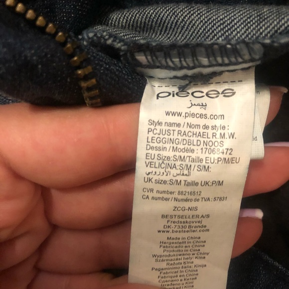 Super cute Jeans - Picture 3 of 3